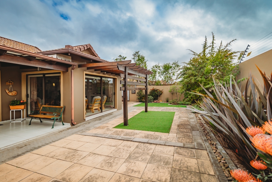 4 Bedroom Property for Sale in Earls Court Lifestyle Estate Western Cape
